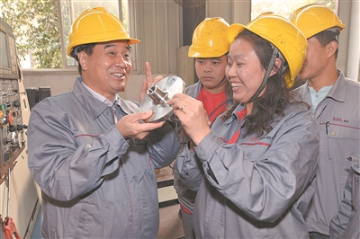 “傾家蕩產(chǎn)也要造出國(guó)產(chǎn)碳纖維” 連虧1...
